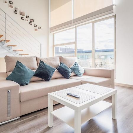 El Ventero Apartment - Elegante Apt Para 5 Con Terraza, Wi-Fi Y Aparcamiento En La Calle Camarma de Esteruelas Exteriör bild