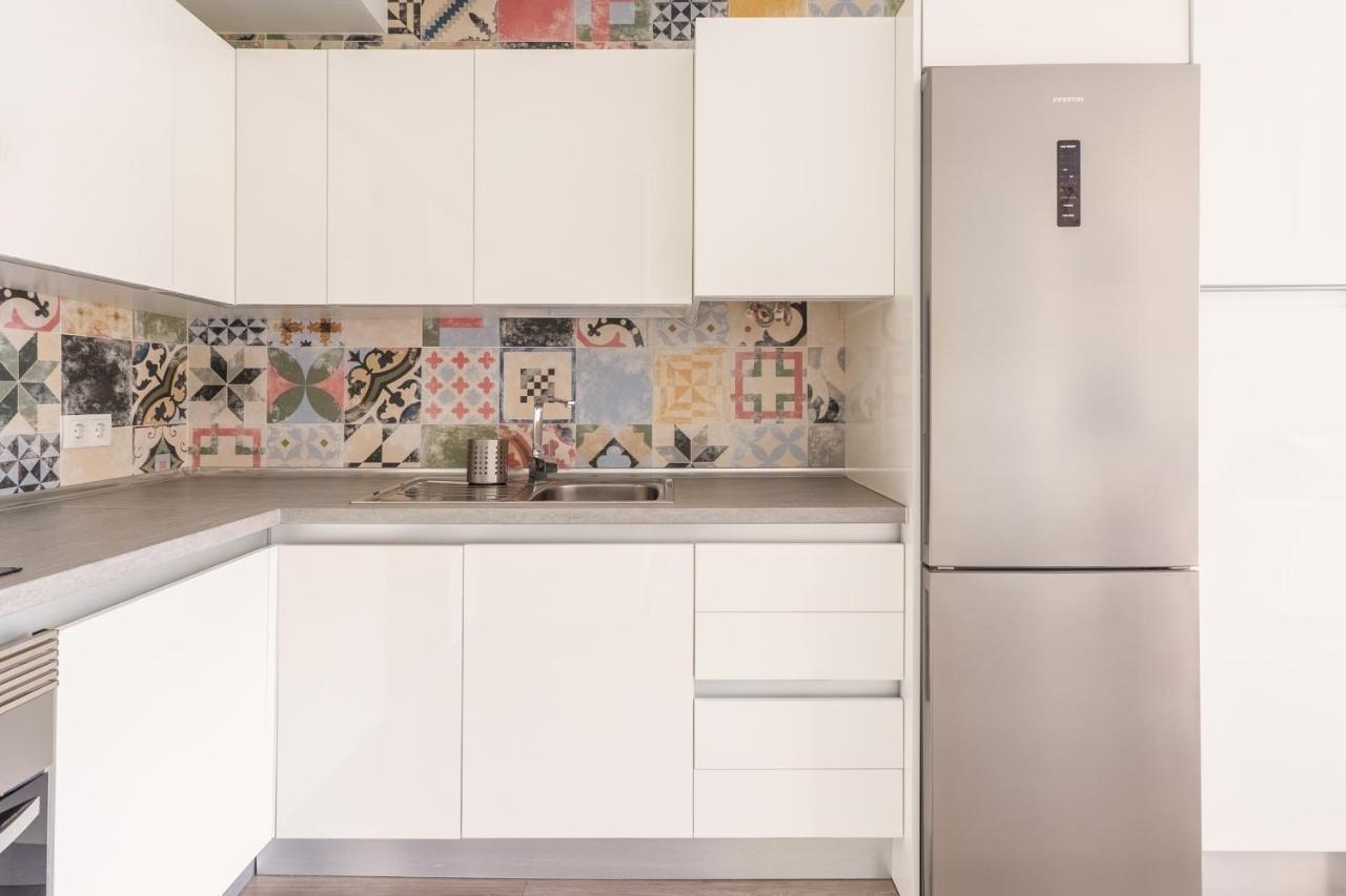 El Ventero Apartment - Elegante Apt Para 5 Con Terraza, Wi-Fi Y Aparcamiento En La Calle Camarma de Esteruelas Exteriör bild