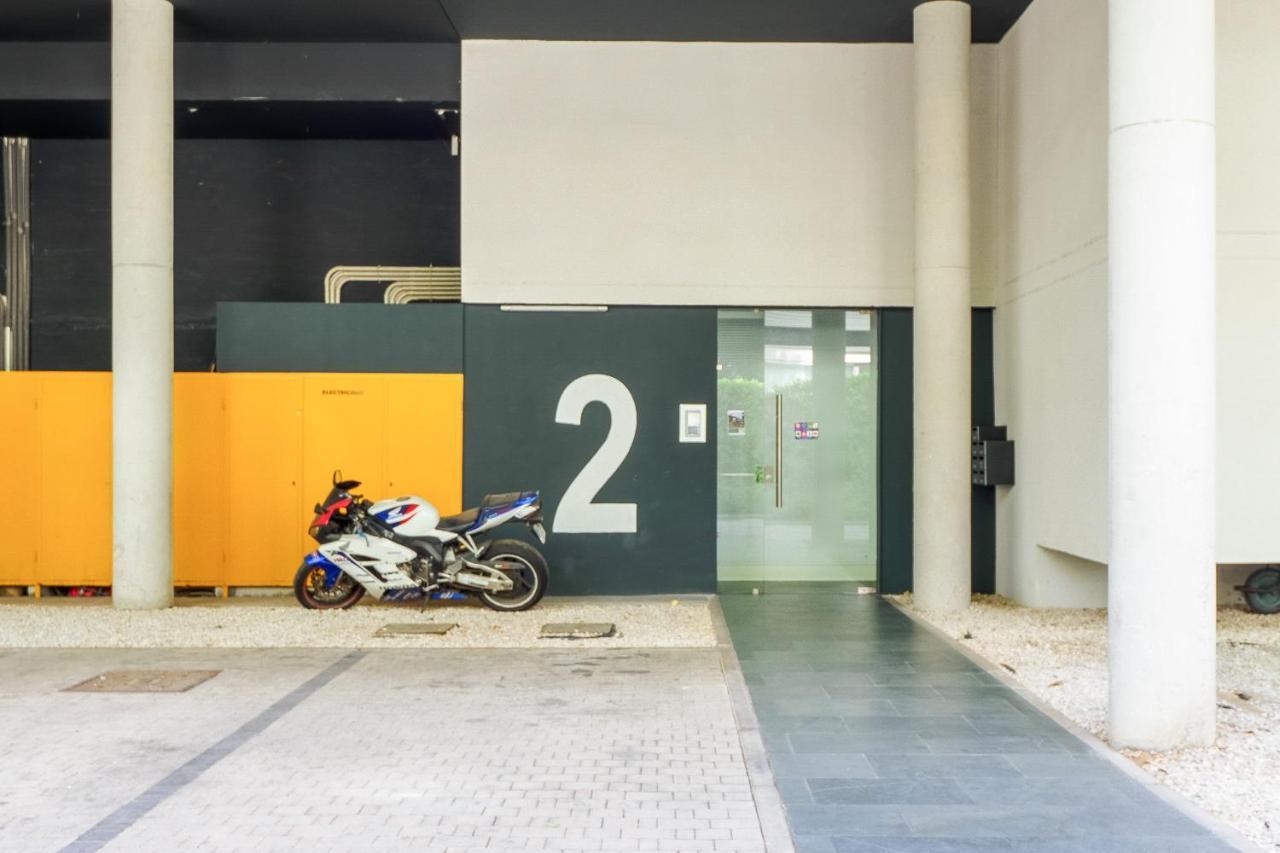 El Ventero Apartment - Elegante Apt Para 5 Con Terraza, Wi-Fi Y Aparcamiento En La Calle Camarma de Esteruelas Exteriör bild