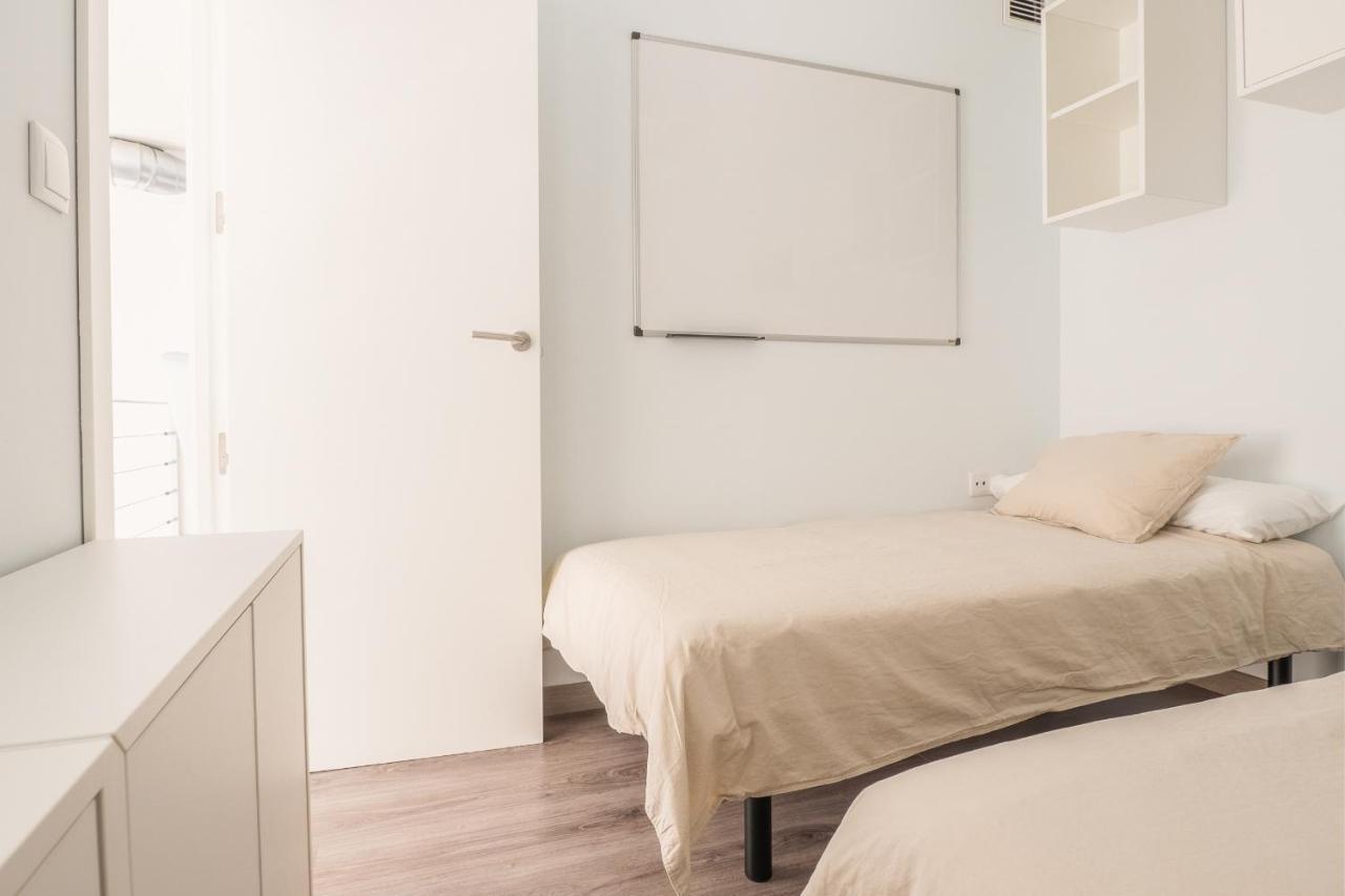 El Ventero Apartment - Elegante Apt Para 5 Con Terraza, Wi-Fi Y Aparcamiento En La Calle Camarma de Esteruelas Exteriör bild